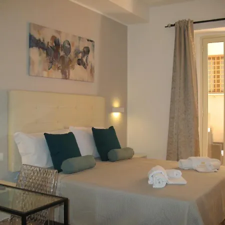 Bed&bed Tommaso Fazzello Only Bed and breakfast 4*